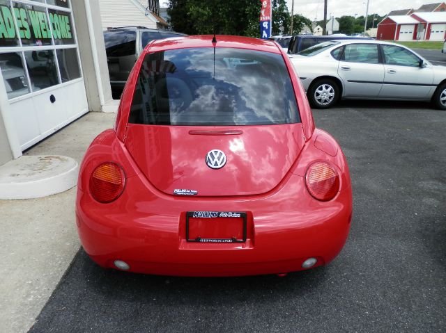 2000 Volkswagen New Beetle Quad Cab 4x2 Shortbox XLT