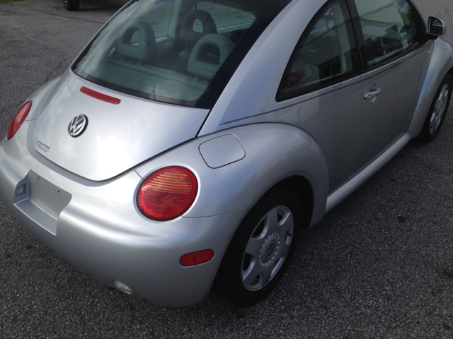 2000 Volkswagen New Beetle FWD 5dr Wgn I4 CVT