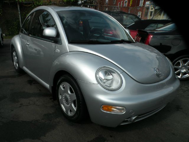 2000 Volkswagen New Beetle SE Crew Cab 4WD FFV