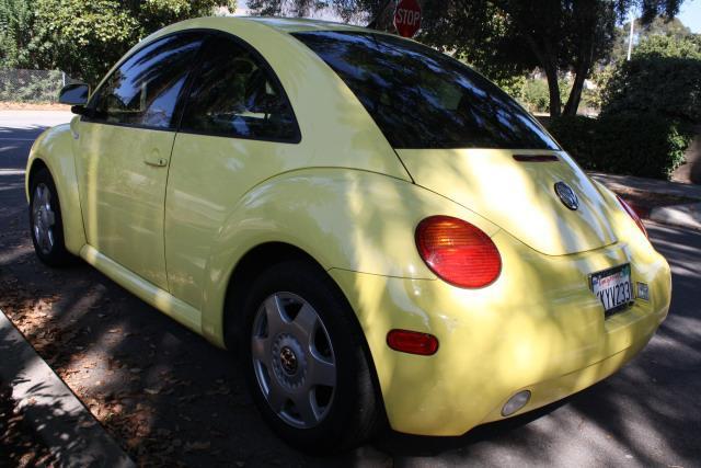 2000 Volkswagen New Beetle Aero Sedan