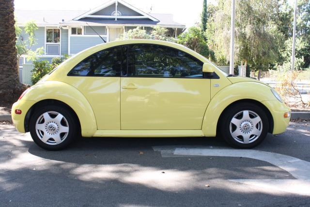 2000 Volkswagen New Beetle Aero Sedan