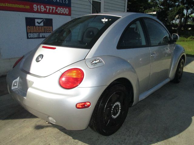 2000 Volkswagen New Beetle S Sedan