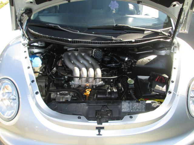 2000 Volkswagen New Beetle S Sedan