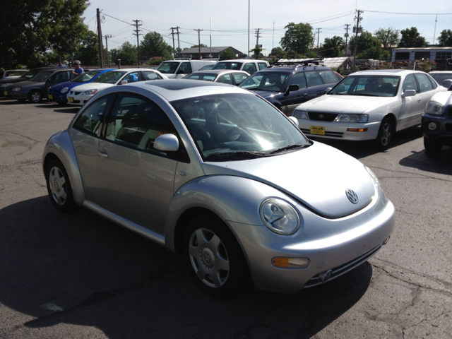 2000 Volkswagen New Beetle Quad Cab 4x2 Shortbox XLT