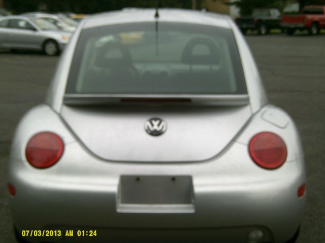 2000 Volkswagen New Beetle Quad Cab 4x2 Shortbox XLT