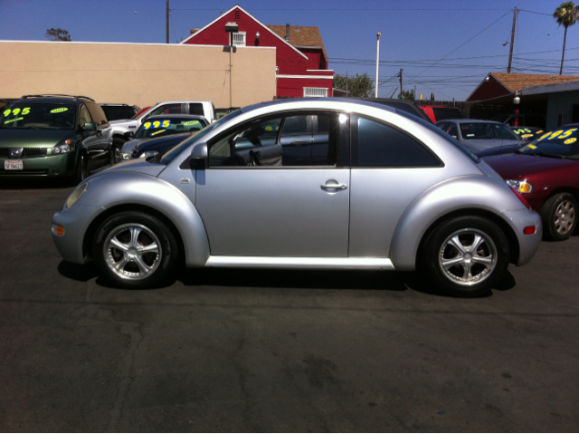 2000 Volkswagen New Beetle 4dr 112 WB AWD