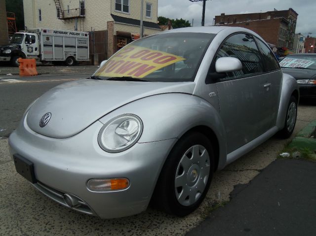 2000 Volkswagen New Beetle Quad Cab 4x2 Shortbox XLT