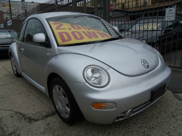 2000 Volkswagen New Beetle Quad Cab 4x2 Shortbox XLT