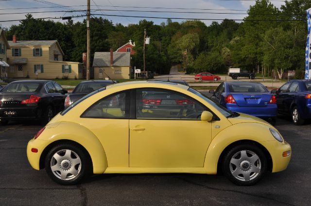 2001 Volkswagen New Beetle SE Crew Cab 4WD FFV