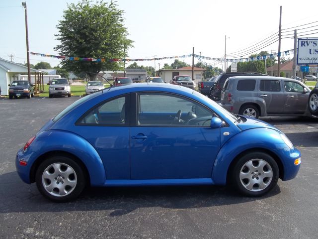 2001 Volkswagen New Beetle Quad Cab 4x2 Shortbox XLT