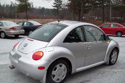 2001 Volkswagen New Beetle FWD 4dr Sport