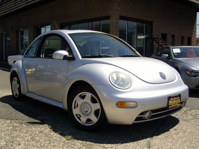 2001 Volkswagen New Beetle Quad Cab 4x2 Shortbox XLT