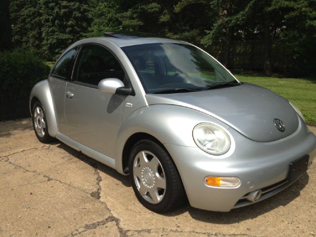 2001 Volkswagen New Beetle Quad Cab 4x2 Shortbox XLT