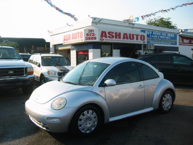 2001 Volkswagen New Beetle 4dr 112 WB AWD