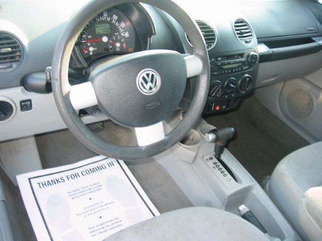 2001 Volkswagen New Beetle 4dr 112 WB AWD