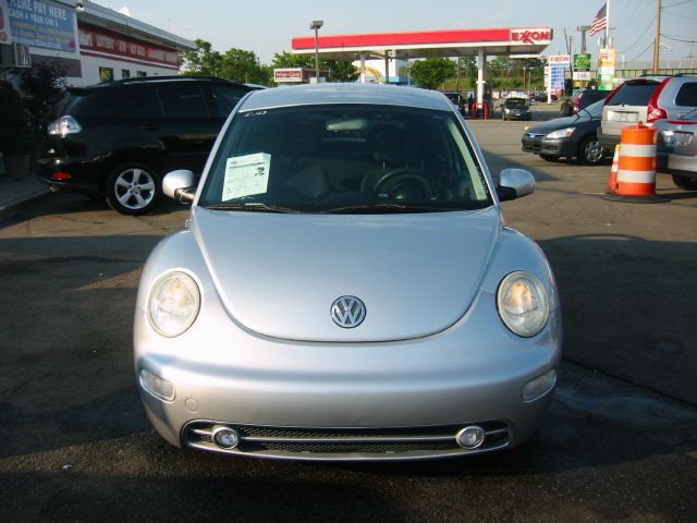 2001 Volkswagen New Beetle 4dr 112 WB AWD