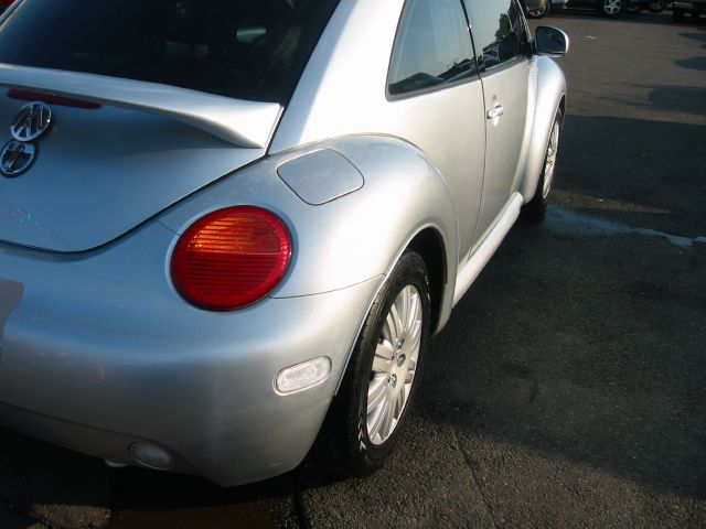 2001 Volkswagen New Beetle 4dr 112 WB AWD