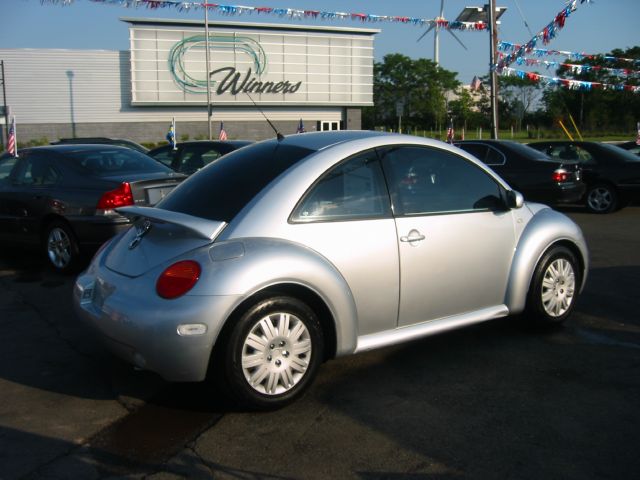 2001 Volkswagen New Beetle 4dr 112 WB AWD