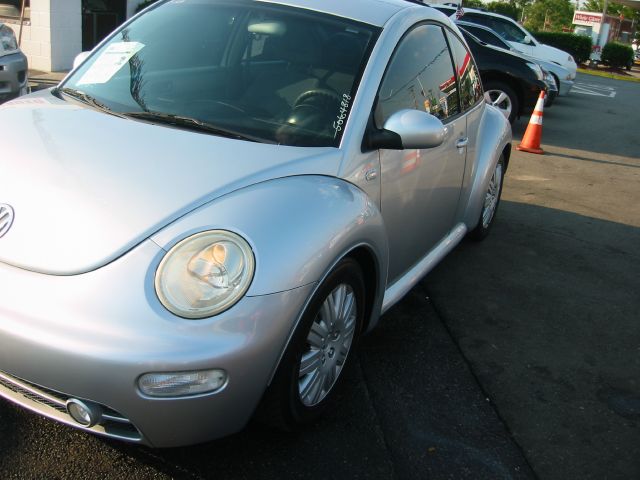 2001 Volkswagen New Beetle 4dr 112 WB AWD