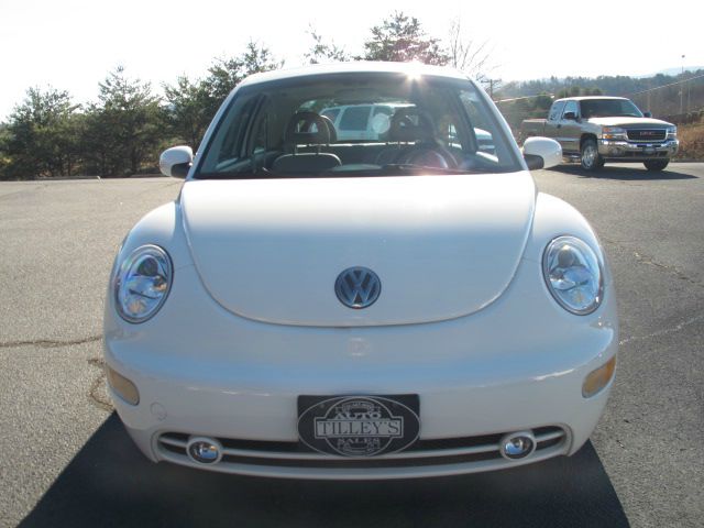 2001 Volkswagen New Beetle SE Crew Cab 4WD FFV