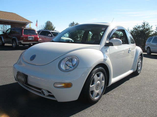 2001 Volkswagen New Beetle SE Crew Cab 4WD FFV