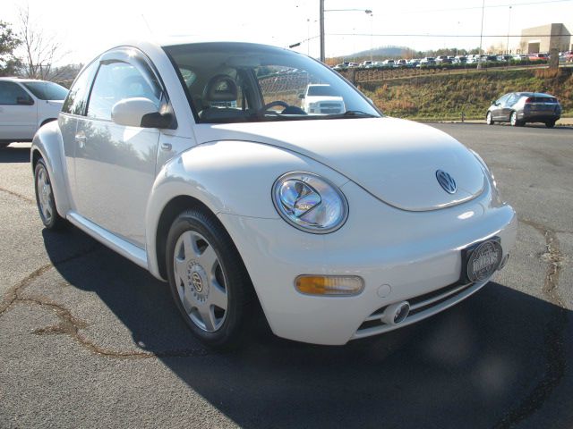 2001 Volkswagen New Beetle SE Crew Cab 4WD FFV