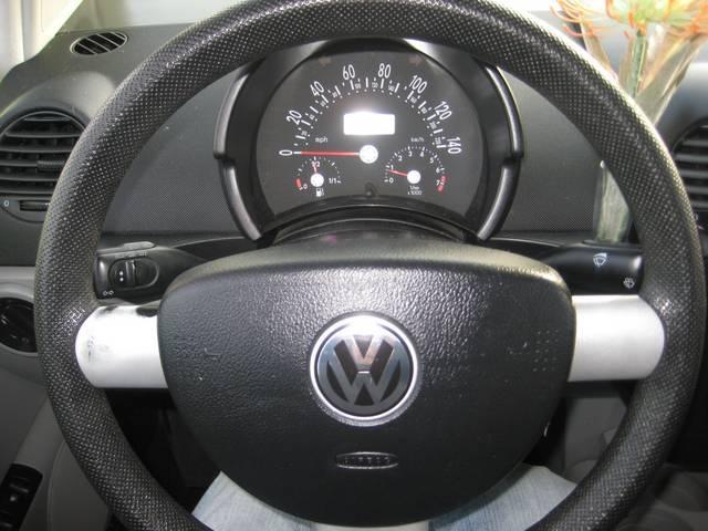 2001 Volkswagen New Beetle FWD 4dr Sport