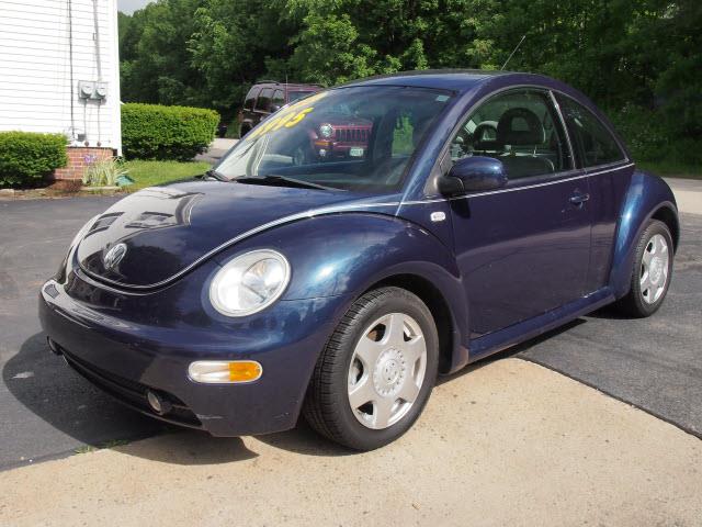 2001 Volkswagen New Beetle FWD 4dr Sport