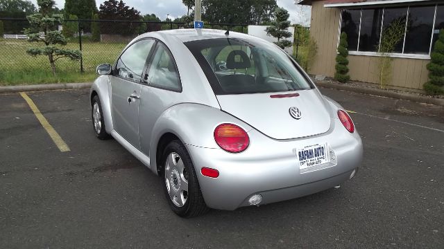 2001 Volkswagen New Beetle Quad Cab 4x2 Shortbox XLT