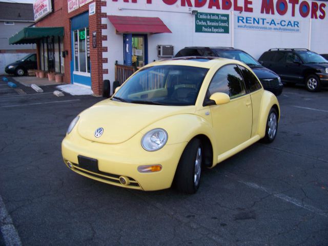 2001 Volkswagen New Beetle Quad Cab 4x2 Shortbox XLT