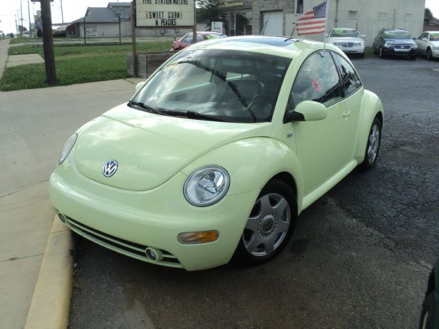 2001 Volkswagen New Beetle Quad Cab 4x2 Shortbox XLT