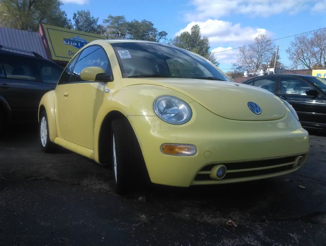 2001 Volkswagen New Beetle Quad Cab 4x2 Shortbox XLT