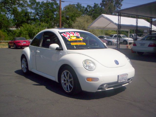 2001 Volkswagen New Beetle SE Crew Cab 4WD FFV