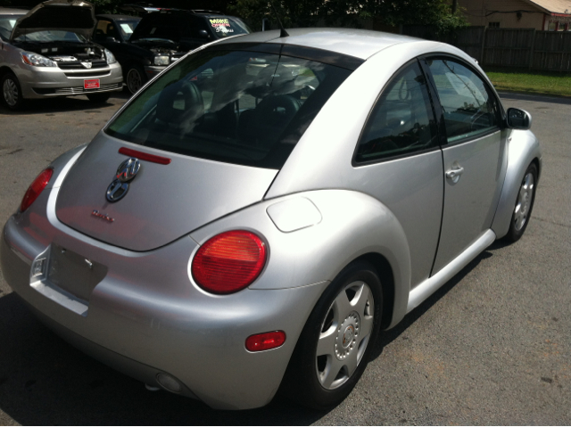 2001 Volkswagen New Beetle SE Crew Cab 4WD FFV