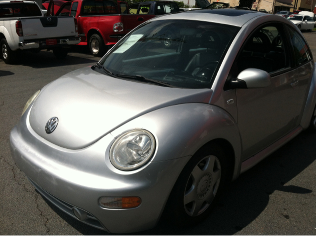 2001 Volkswagen New Beetle SE Crew Cab 4WD FFV