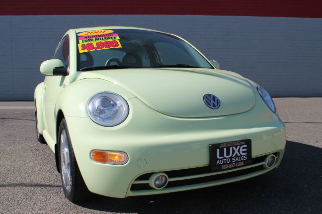 2001 Volkswagen New Beetle Quad Cab 4x2 Shortbox XLT