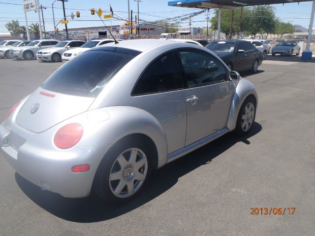 2001 Volkswagen New Beetle SE Crew Cab 4WD FFV