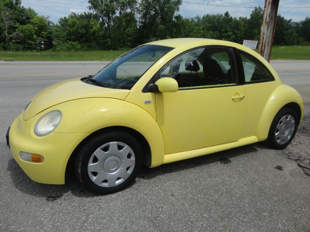 2001 Volkswagen New Beetle Quad Cab 4x2 Shortbox XLT