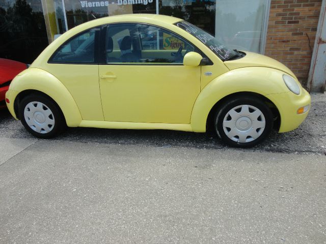 2001 Volkswagen New Beetle Quad Cab 4x2 Shortbox XLT