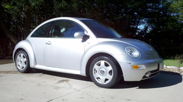 2001 Volkswagen New Beetle FWD 4dr Sport