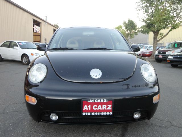 2002 Volkswagen New Beetle 4dr 112 WB AWD