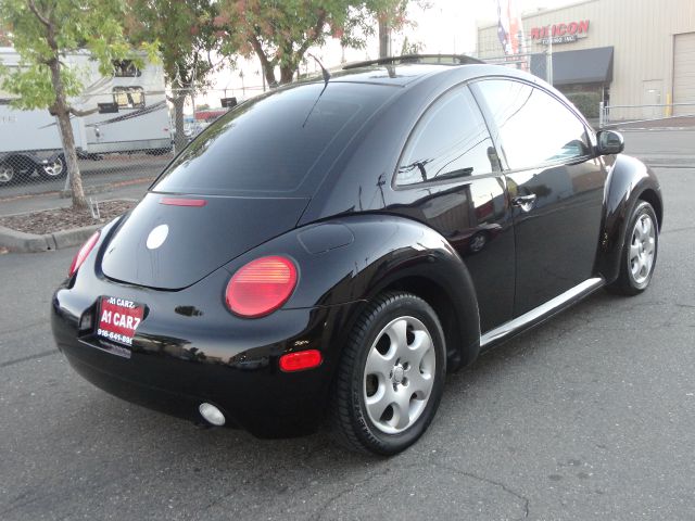 2002 Volkswagen New Beetle 4dr 112 WB AWD