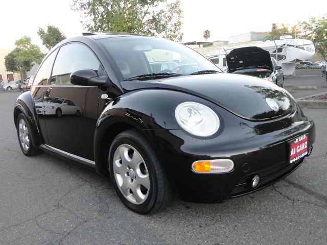 2002 Volkswagen New Beetle 4dr 112 WB AWD