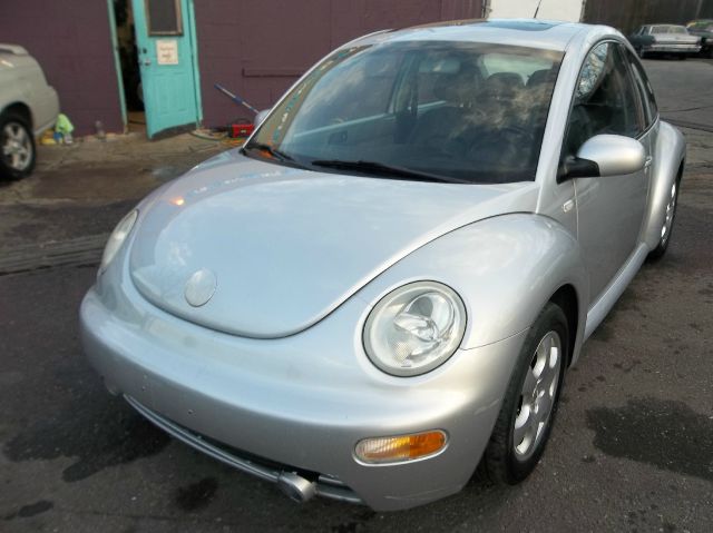 2002 Volkswagen New Beetle Quad Cab 4x2 Shortbox XLT