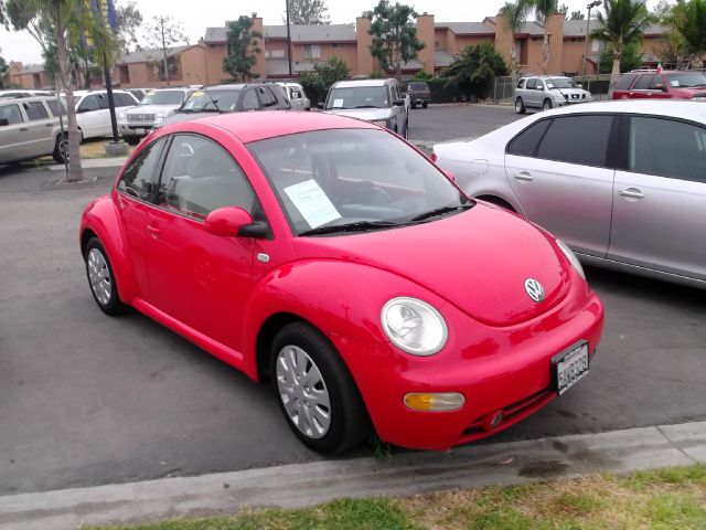 2002 Volkswagen New Beetle Quad Cab 4x2 Shortbox XLT