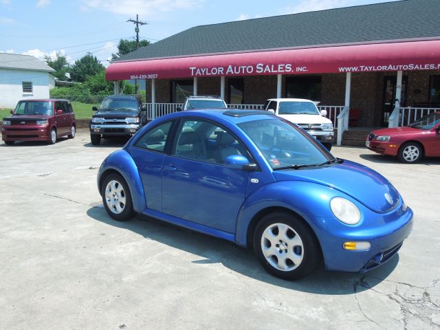 2002 Volkswagen New Beetle Quad Cab 4x2 Shortbox XLT