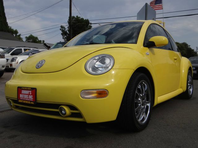 2002 Volkswagen New Beetle Quad Cab 4x2 Shortbox XLT