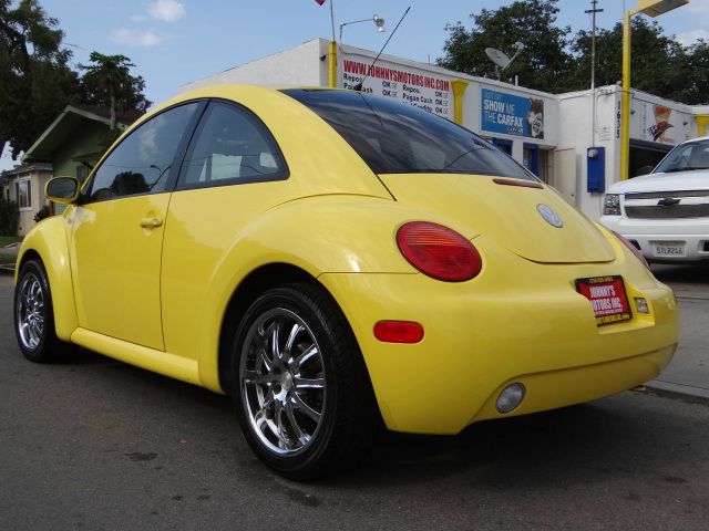 2002 Volkswagen New Beetle Quad Cab 4x2 Shortbox XLT