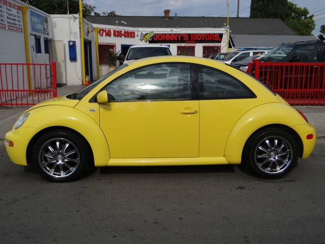 2002 Volkswagen New Beetle Quad Cab 4x2 Shortbox XLT