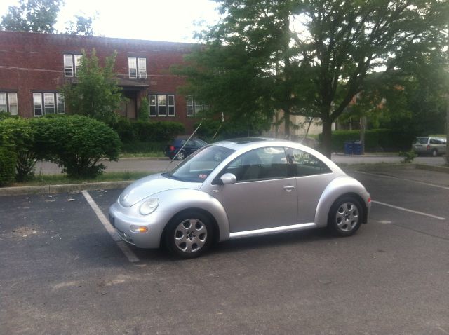 2002 Volkswagen New Beetle 4dr 112 WB AWD